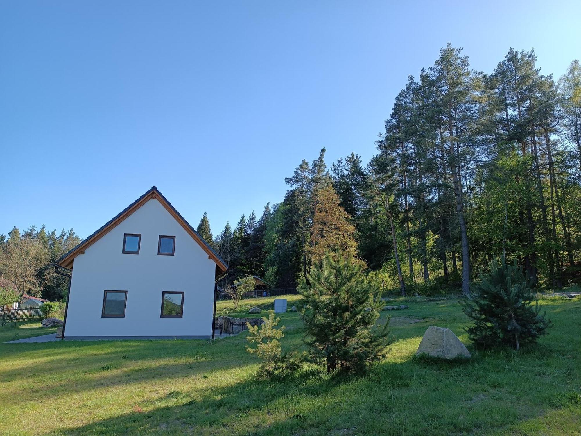 Klidna Lokalita Na Kraji Lesa, Cely Dum S Uschovnu Kol Villa Nová Bystřice Dış mekan fotoğraf
