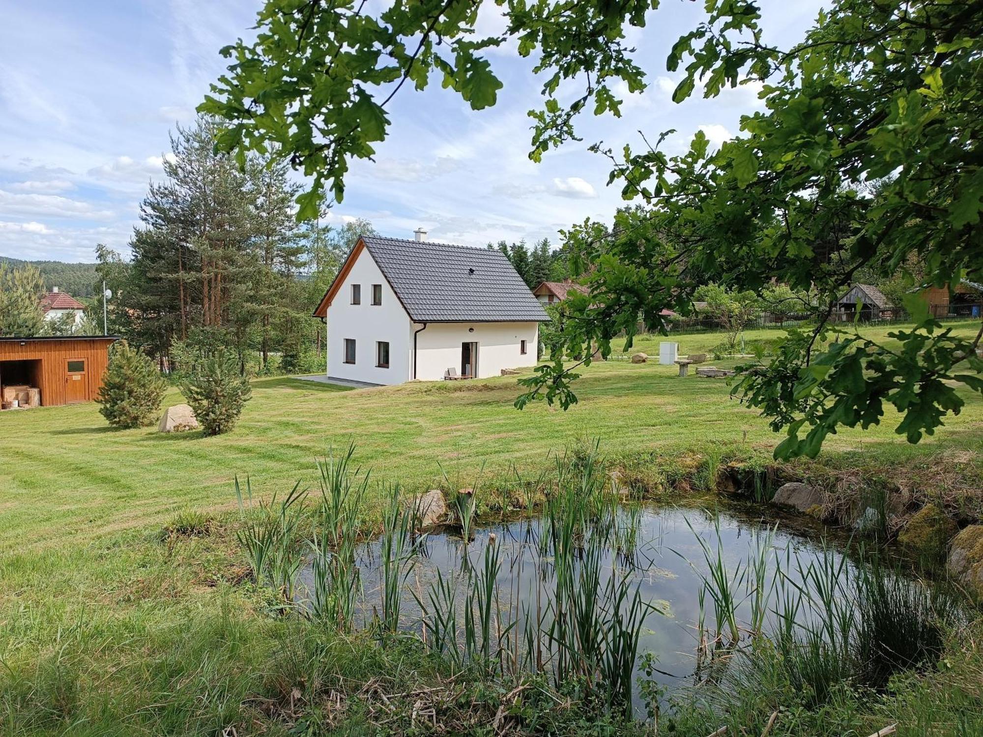 Klidna Lokalita Na Kraji Lesa, Cely Dum S Uschovnu Kol Villa Nová Bystřice Dış mekan fotoğraf